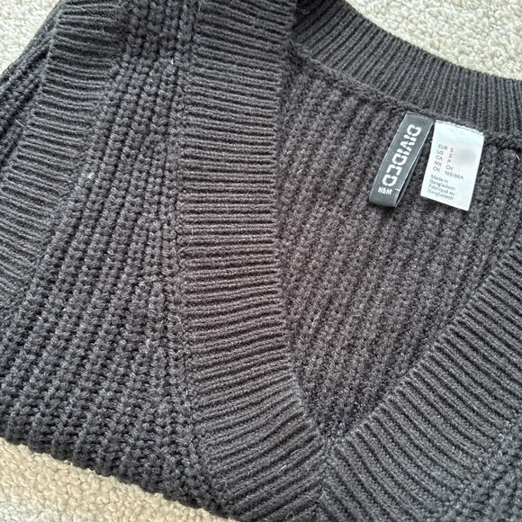 Cropped Cable Knit Vest - Picture 4 of 4